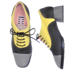 SARAH VERDEL_ ZAPATO DE TACON EN PIEL ANTE GRIS Y AMARILLO