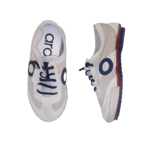 ARO_ ZAPATILLAS JOANETA NET EN PIEL SERRAJE BEIG MILK Y MARINO, CON VELCRO Y CORDONES ELASTICOS